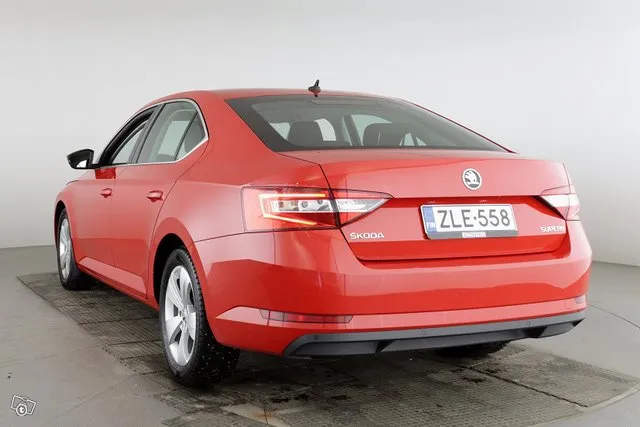 Skoda Superb 1,6 TDI Ambition * Webasto / Tutka * - Autohuumakorko 1,99%+kulut - Image 3