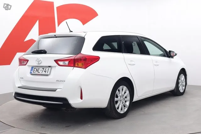 Toyota Auris Touring Sports 1,6 Valvematic Active Edition Multidrive S 5ov - Huippuvarustein, NAVI, Kamera, ym.ym. Image 5