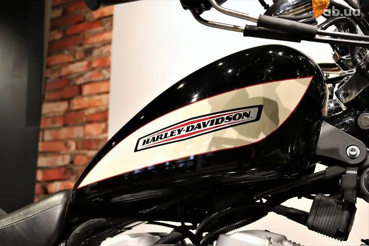 Harley-Davidson XL Image 2